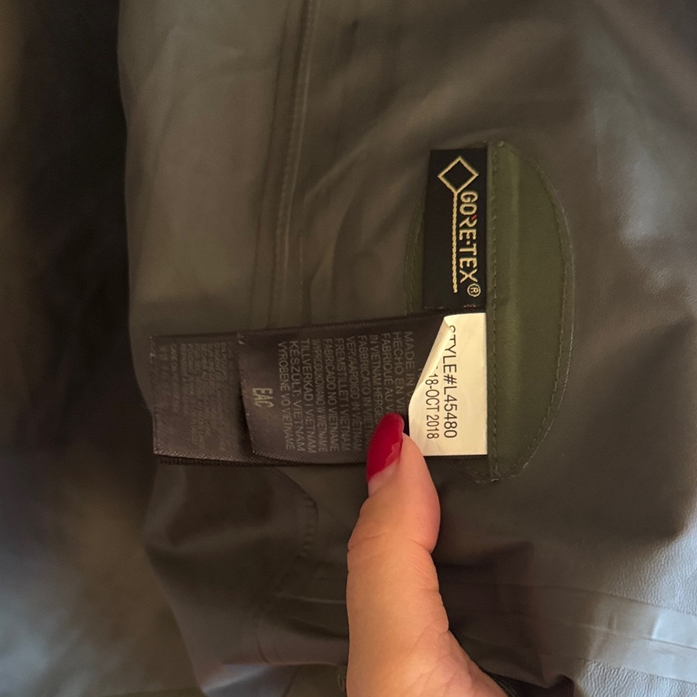 Marmot Women's Olive Rain Coat size Small - Picture 7 of 12